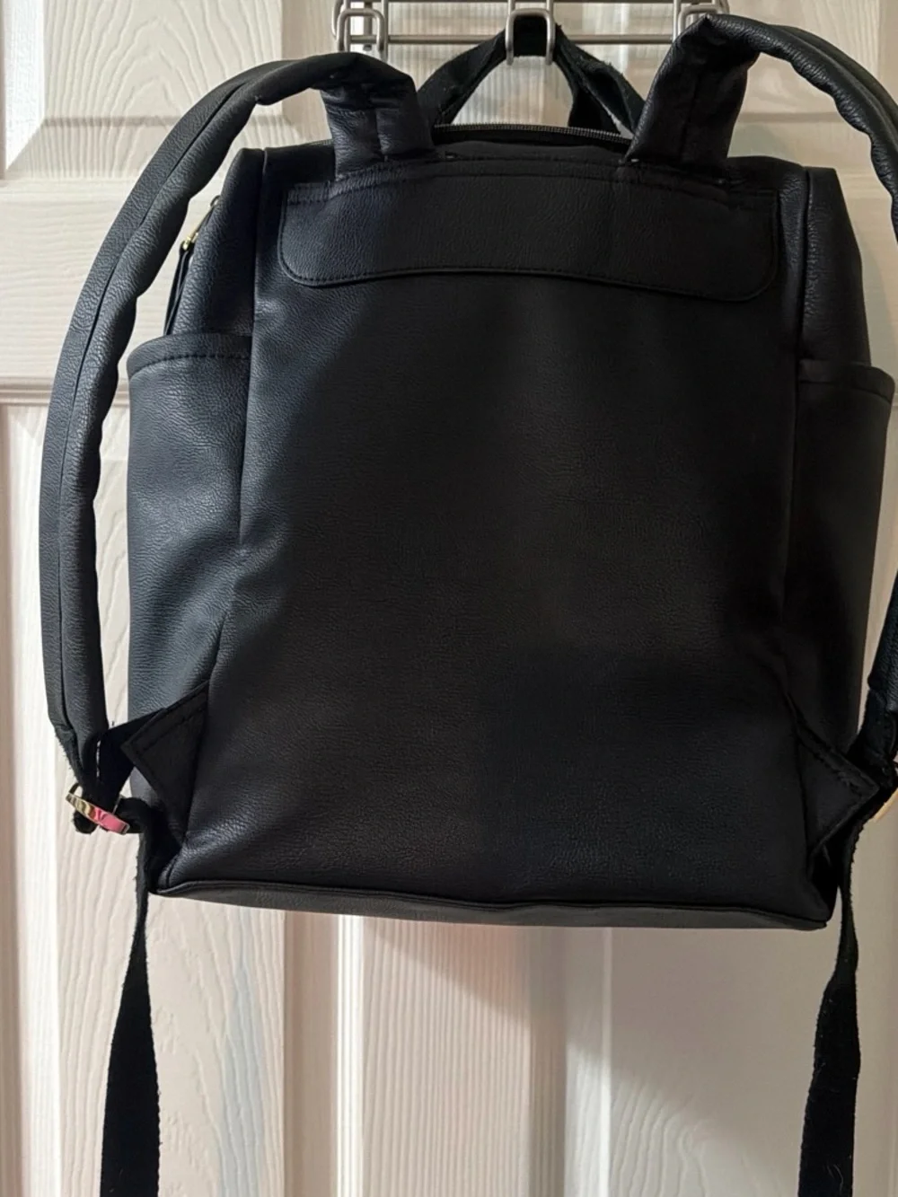 Black Universal Thread everyday backpack